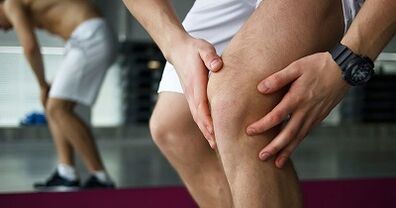 The causes of knee articulation arthrosis